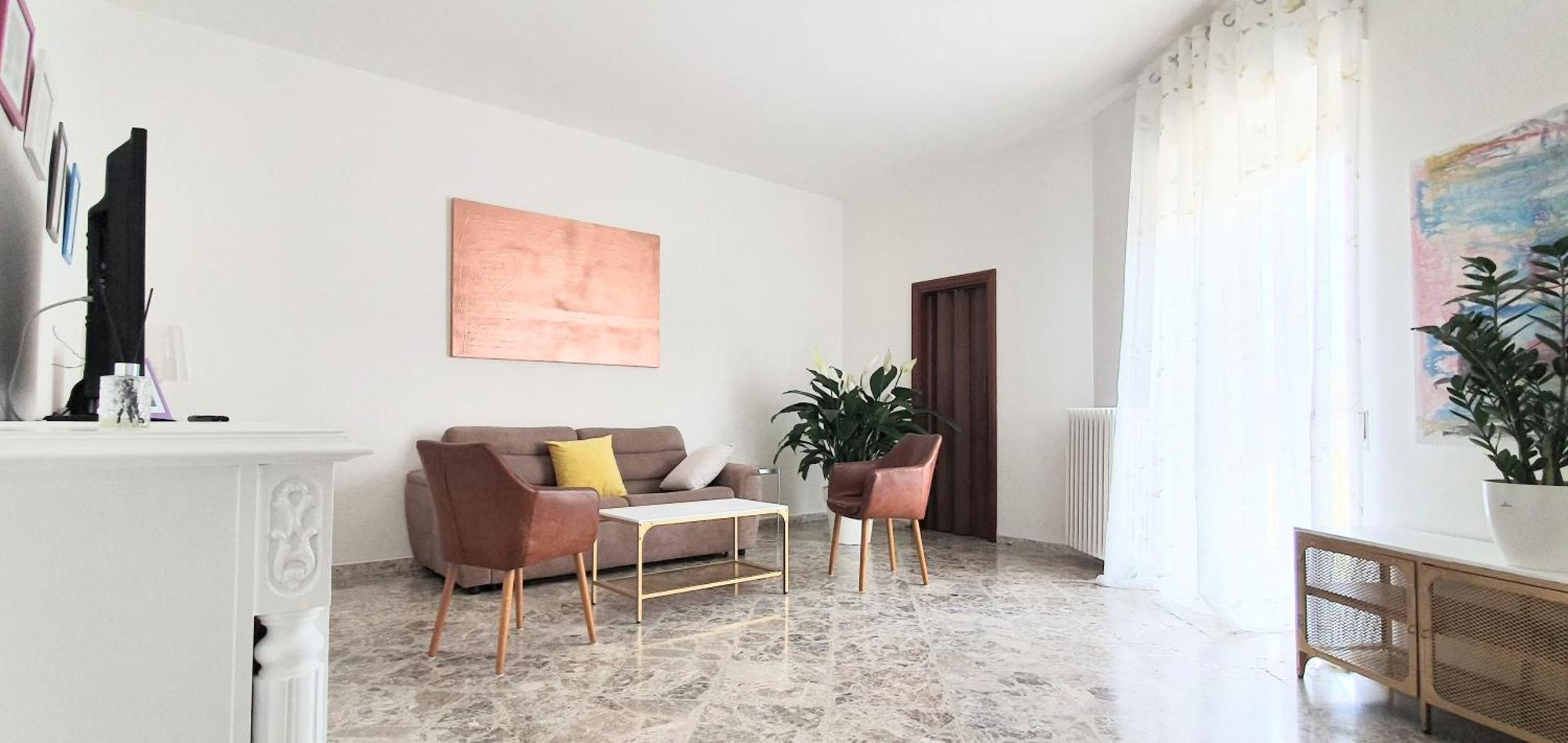 Angela'S Apartment. Elegant Two Bedroom House In Irsina Ngoại thất bức ảnh